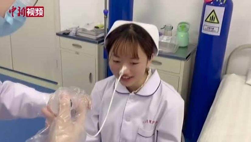 新澳门今晚开奖结果查询表图片和00后女孩自学插胃管与00后女孩自学插胃管视频