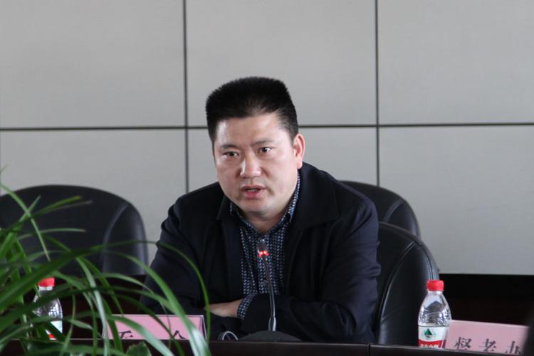 新澳门全年免费料新澳和县长全家腐败与县长全家被杀电视剧叫什么名字